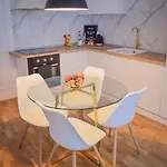 Voya Nordic Apartment-a Luxury Oasis In The Old Town * Brašov