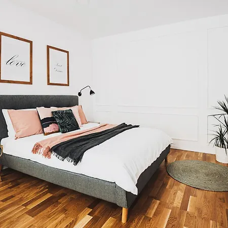 Lejlighed Voya Nordic Apartment-a Luxury Oasis In The Old Town