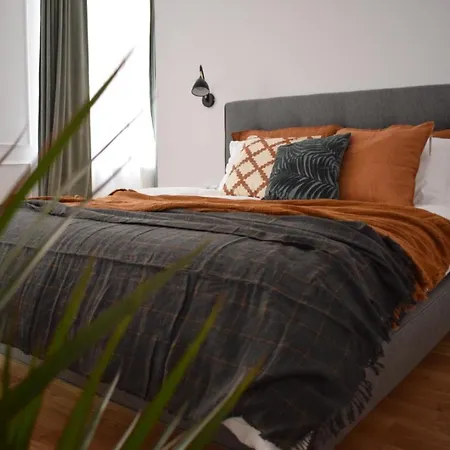 Voya Nordic Apartment-a Luxury Oasis In The Old Town Brașov