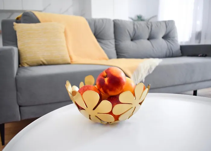 Voya Nordic Apartment-a Luxury Oasis In The Old Town * בראשוב