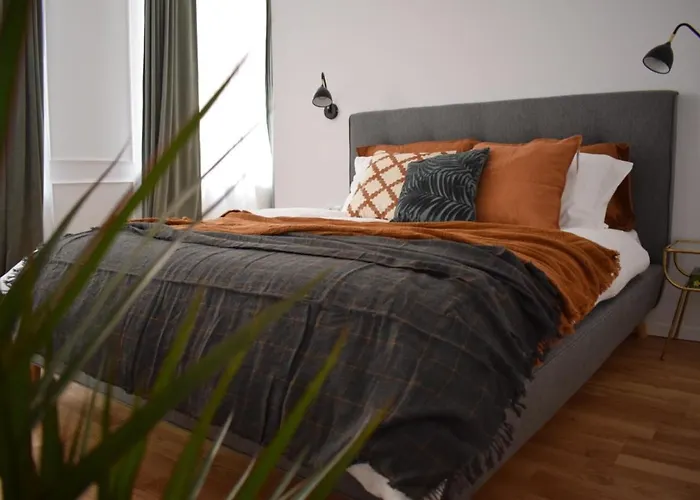 Voya Nordic Apartment-a Luxury Oasis In The Old Town בראשוב