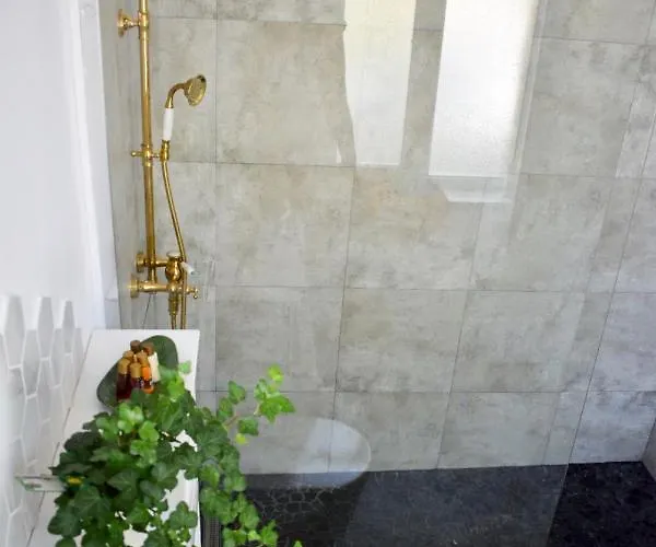 Voya Nordic Apartment-a Luxury Oasis In The Old Town